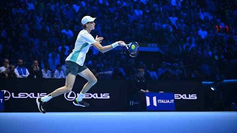 ATP总决赛：德约2-0完胜阿尔卡拉斯 第9次进决赛将战辛纳 