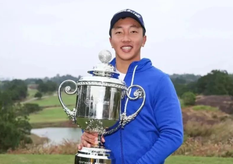 16岁少年唐海钊双冠夺冠，闪耀重庆高尔夫比赛