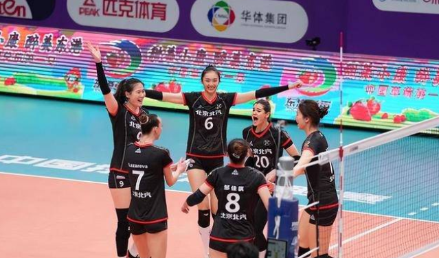 中国女排联赛四强确定，全明星阵容争议：拉扎列娃遗漏惊讶众人