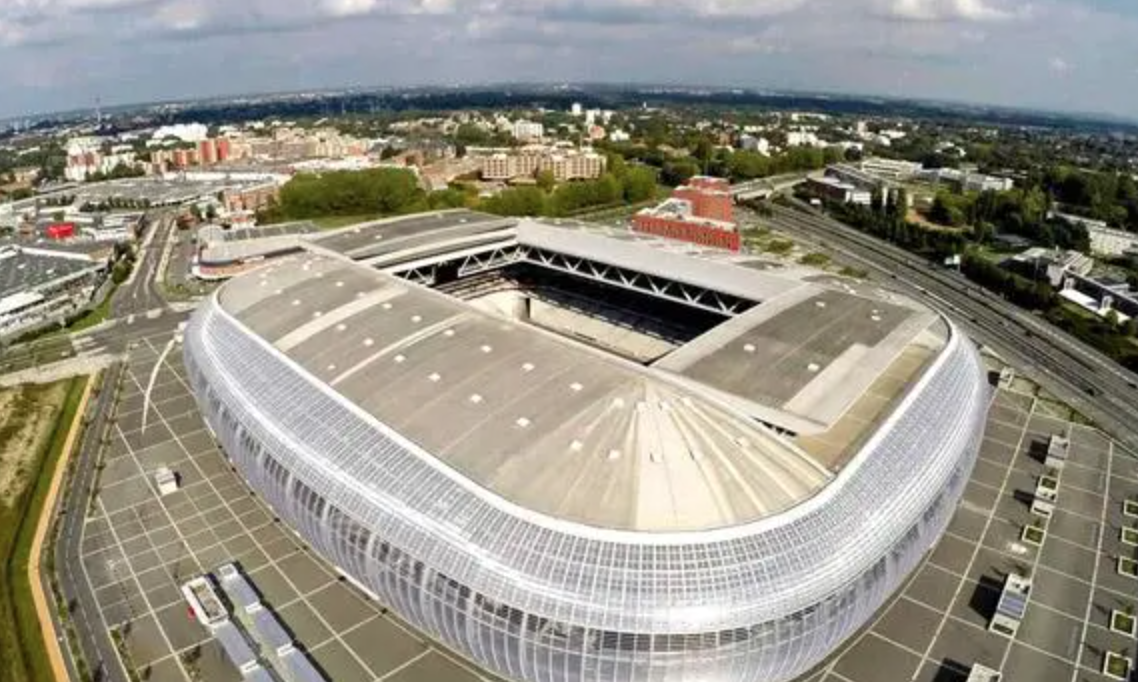  法甲联赛的球场容量最大的是哪个？ 法甲的各个球队球场叫什么名字