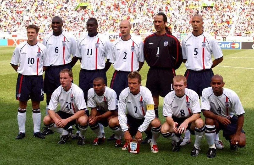  2002年世界杯英格兰队都有谁？(2002年的世界杯英格兰队的成员有哪些)