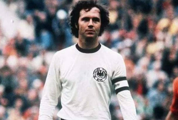 德国十大最伟大球星(德国历史上最伟大的足球运动员是谁)