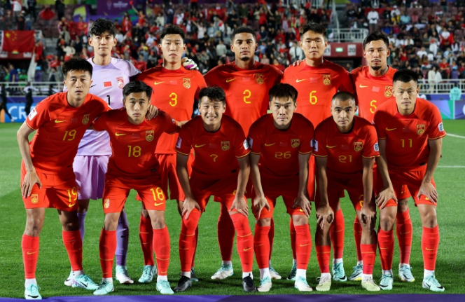 足协公布中国男足备战6月世预赛的29人初选名单，阿兰回归、张玉宁伤缺