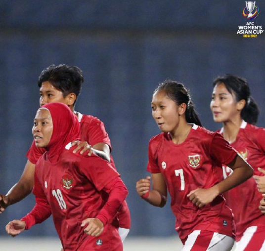 国际友谊赛: 印度尼西亚女足全面碾压，新加坡女足1:5惨败