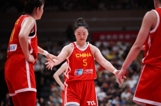 中日国际女篮对抗赛西安站：中国女篮首战惜败日本女篮