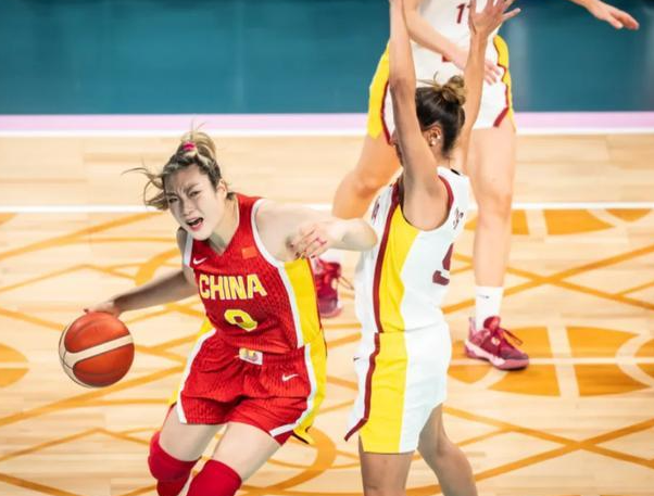 奥运女篮小组赛A组 中国女篮迎战塞尔维亚女篮 激烈对决一触即发