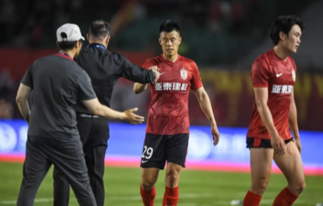中超-奥莫伊胡安弗制胜 亚泰1-0西海岸终结9轮不胜