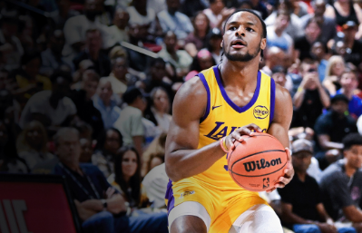 NBA夏季联赛：湖人vs独行侠，状元弗拉格首秀对阵布朗尼
