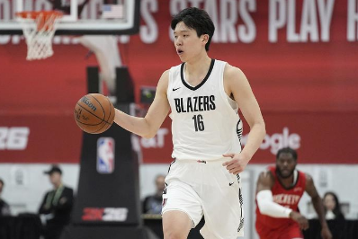 杨瀚森夏联总结：传球盖帽惊艳 获评ESPN最受关注新秀
