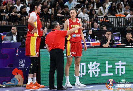 亚洲杯季军战：中国女篮101-66轻取韩国摘铜  